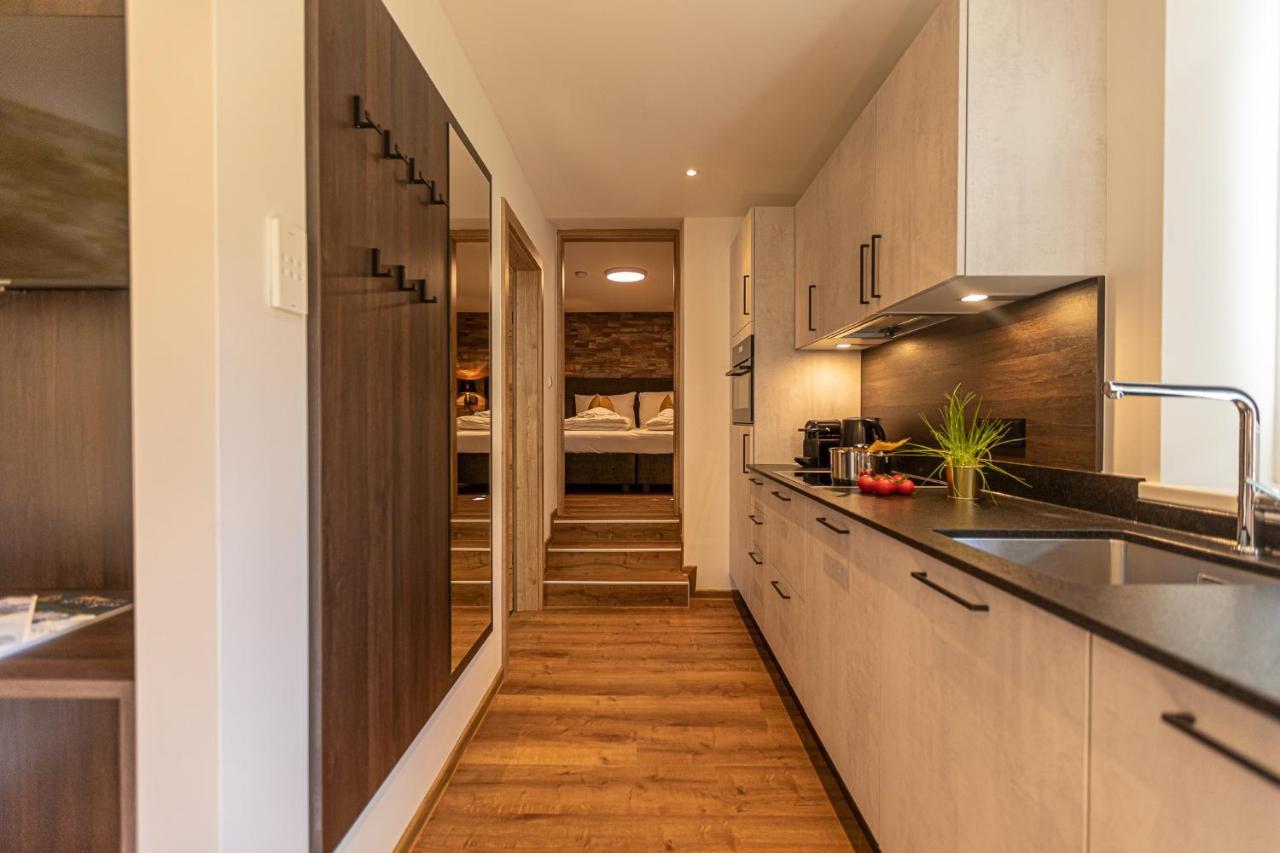 Tevini Boutique Suites by we rent Zell am See Extérieur photo