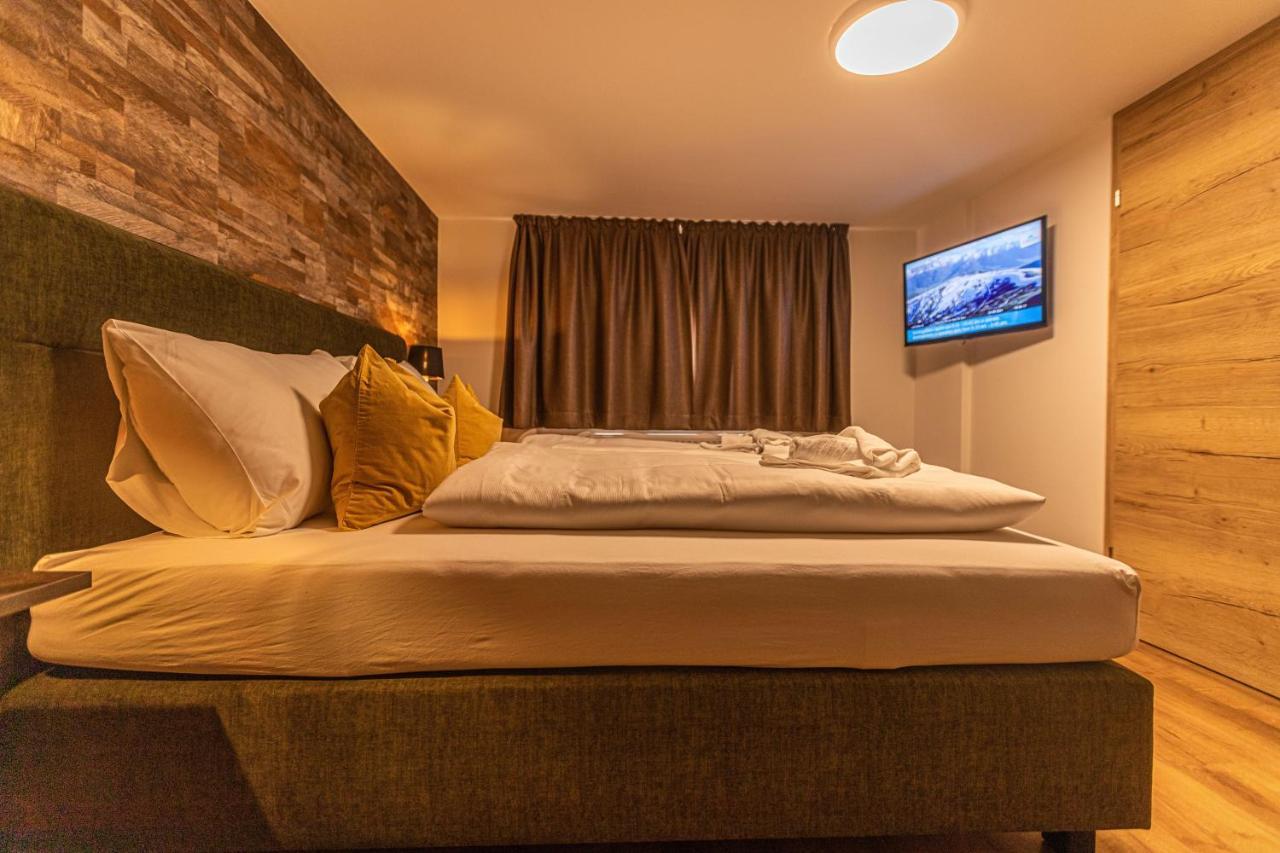 Tevini Boutique Suites by we rent Zell am See Extérieur photo