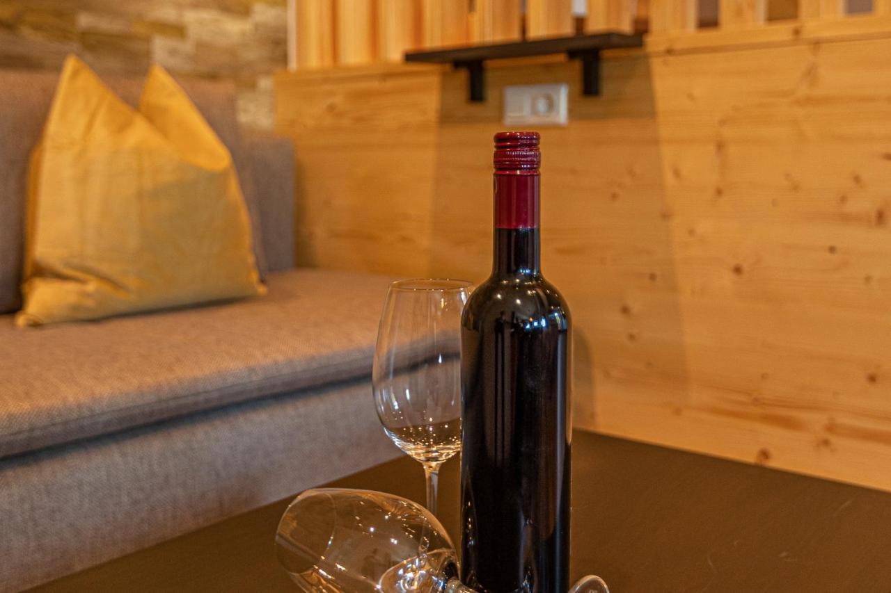 Tevini Boutique Suites by we rent Zell am See Extérieur photo