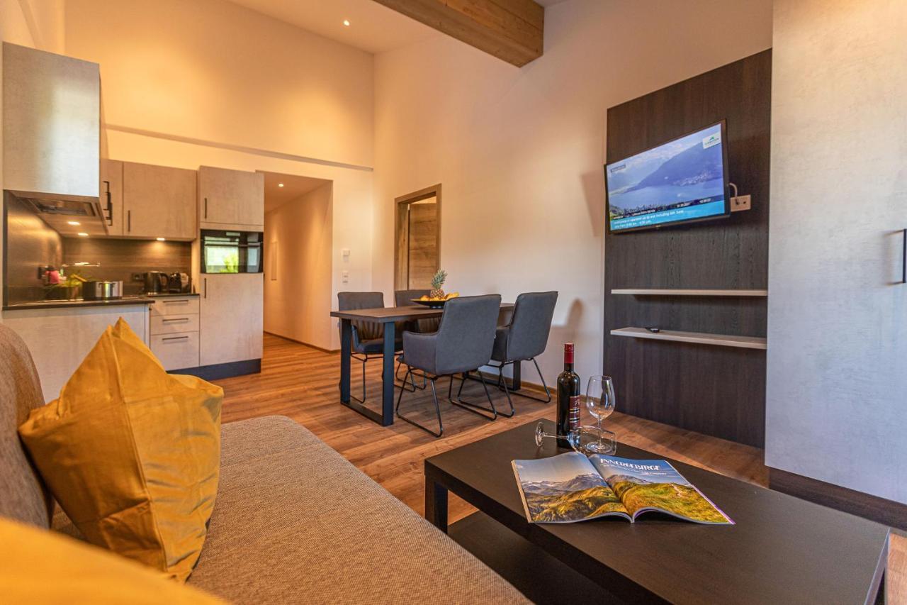 Tevini Boutique Suites by we rent Zell am See Extérieur photo