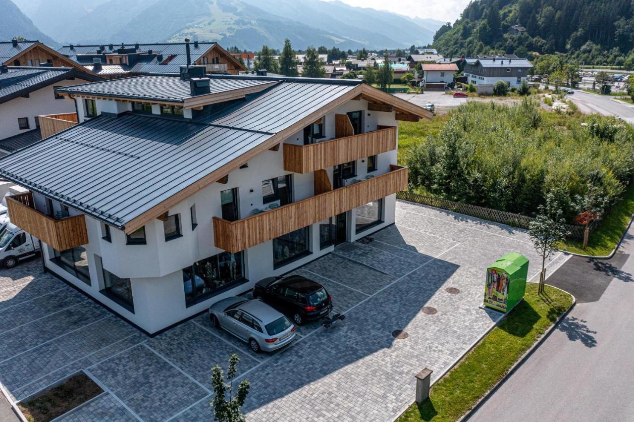 Tevini Boutique Suites by we rent Zell am See Extérieur photo