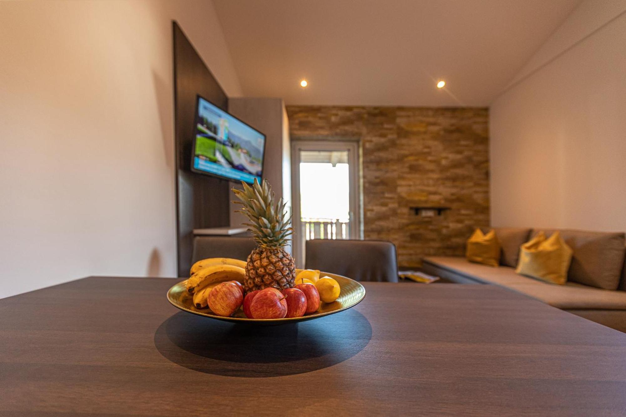 Tevini Boutique Suites by we rent Zell am See Chambre photo