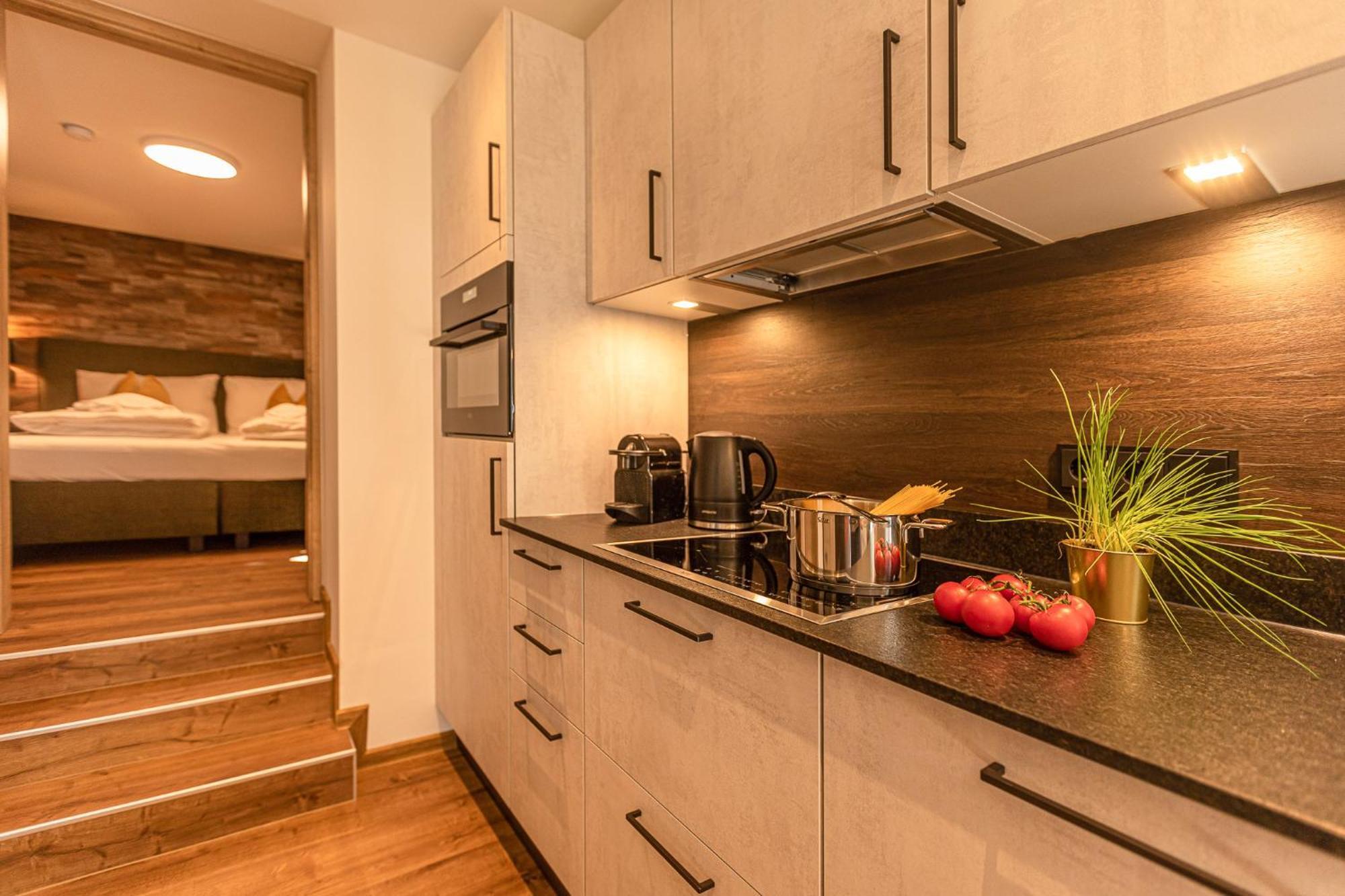 Tevini Boutique Suites by we rent Zell am See Chambre photo